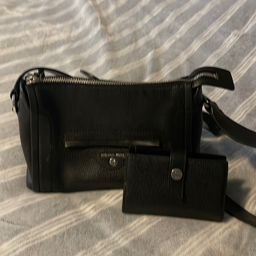Micheal Kors crossbody bag and wallet set